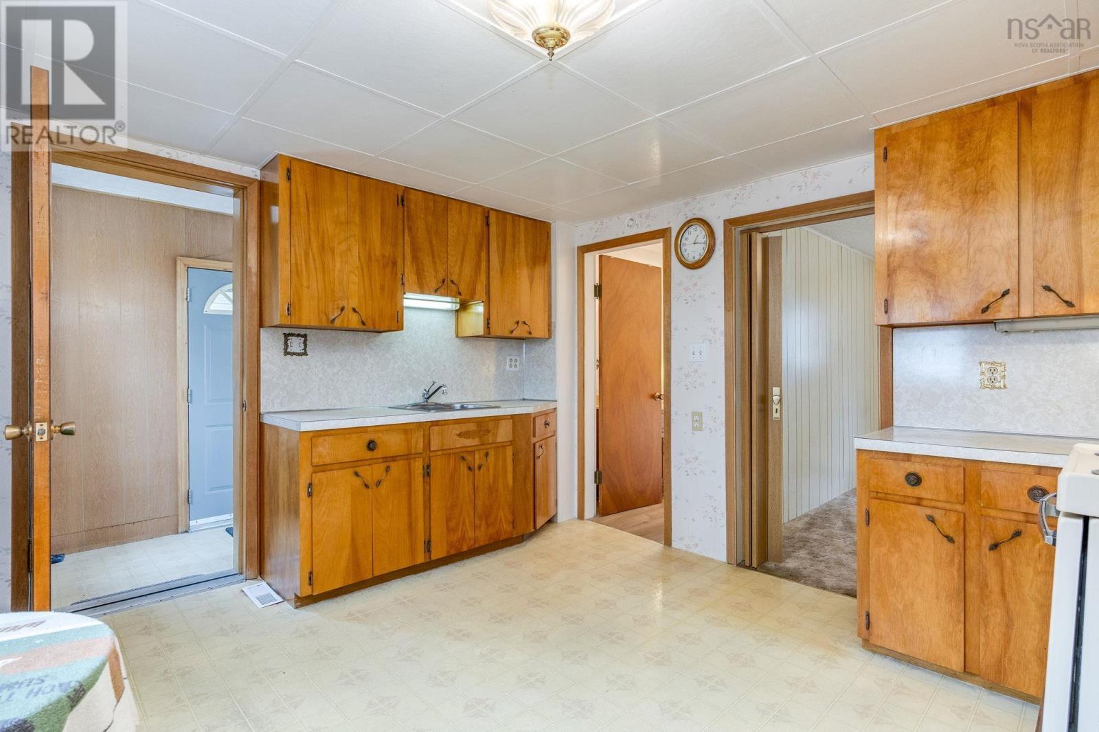 8 Ashdale Avenue, Halifax, Nova Scotia  B3N 2C8 - Photo 15 - 202529229