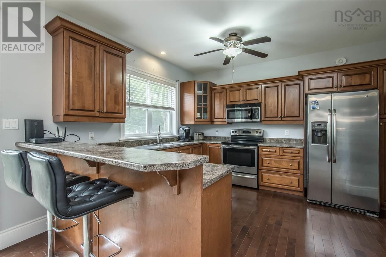 50 Equine Court, Hammonds Plains, Nova Scotia  B4B 2B1 - Photo 4 - 202529189