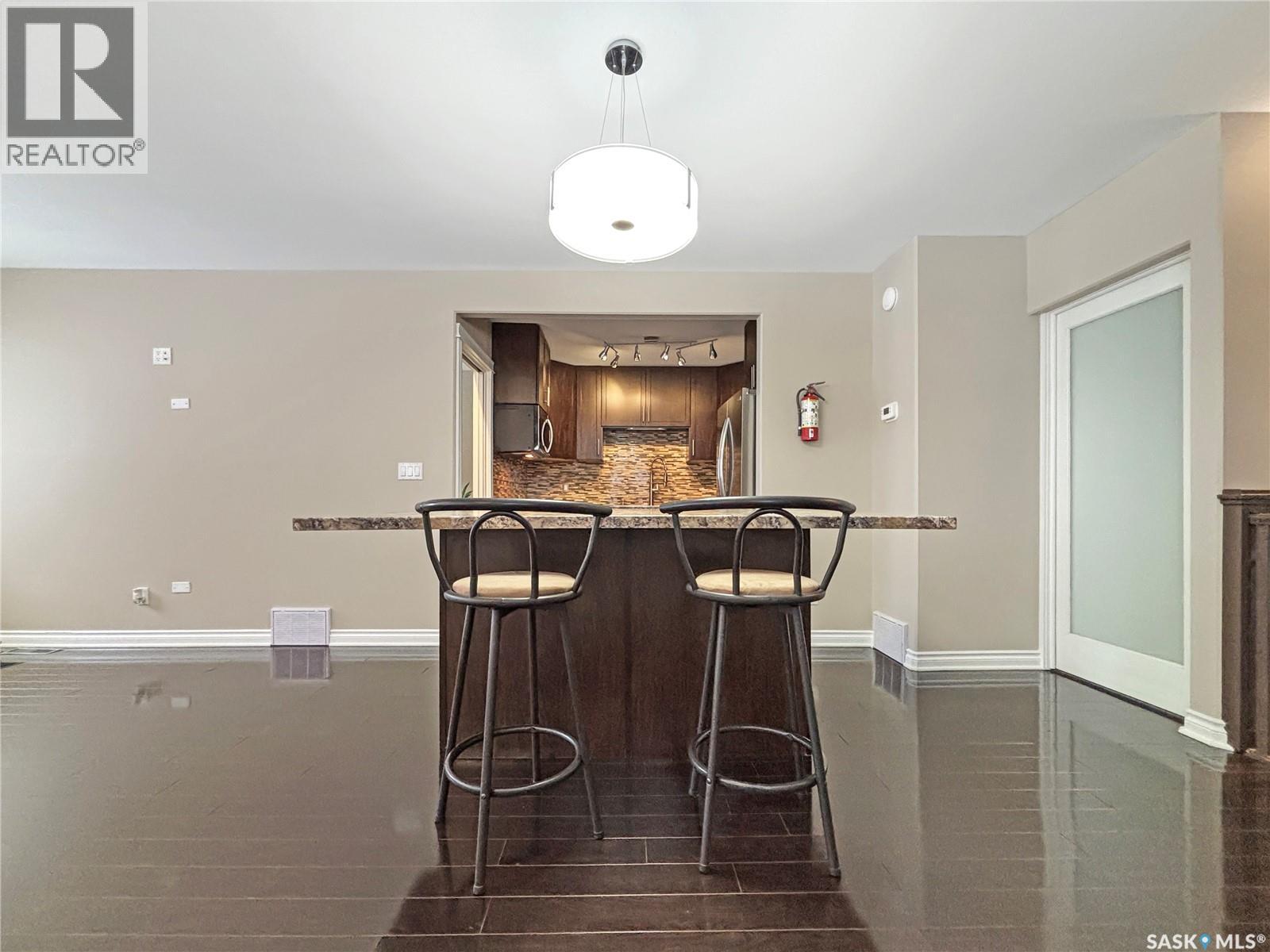 1030 M Avenue S, Saskatoon, Saskatchewan S7M 2L9 - Photo 7 - SK024997