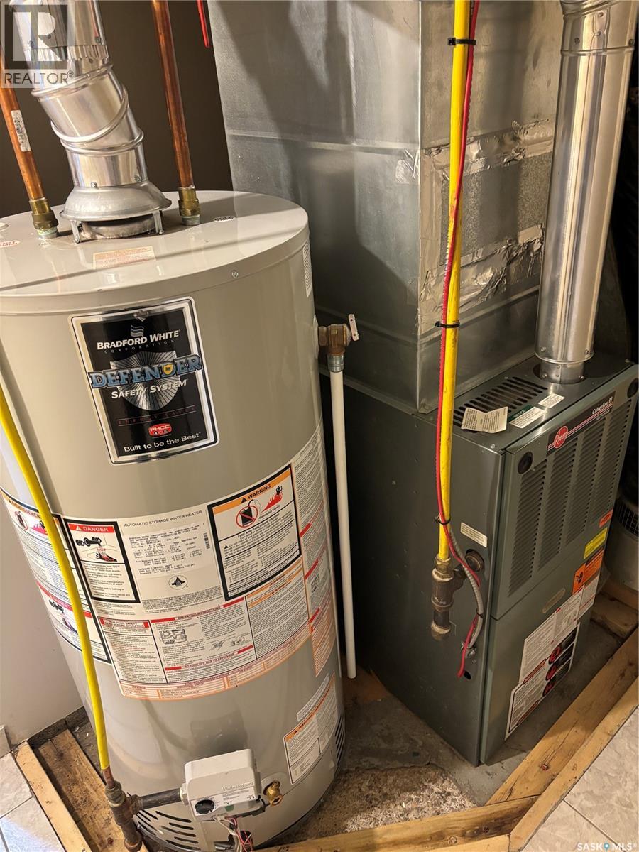 1030 M Avenue S, Saskatoon, Saskatchewan S7M 2L9 - Photo 41 - SK024997