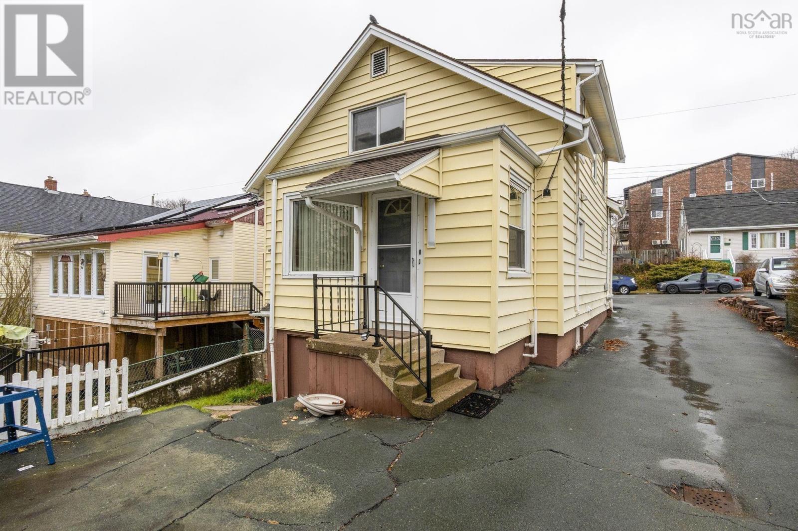 8 Ashdale Avenue, Halifax, Nova Scotia  B3N 2C8 - Photo 2 - 202529230