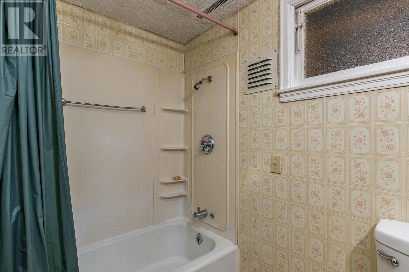 8 Ashdale Avenue, Halifax, Nova Scotia  B3N 2C8 - Photo 36 - 202529230