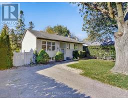 8 OVERTON CRESCENT, Toronto, Ontario