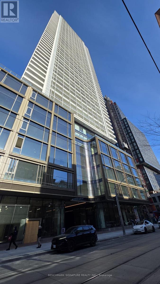 5009 - 88 QUEEN STREET E, Toronto, Ontario