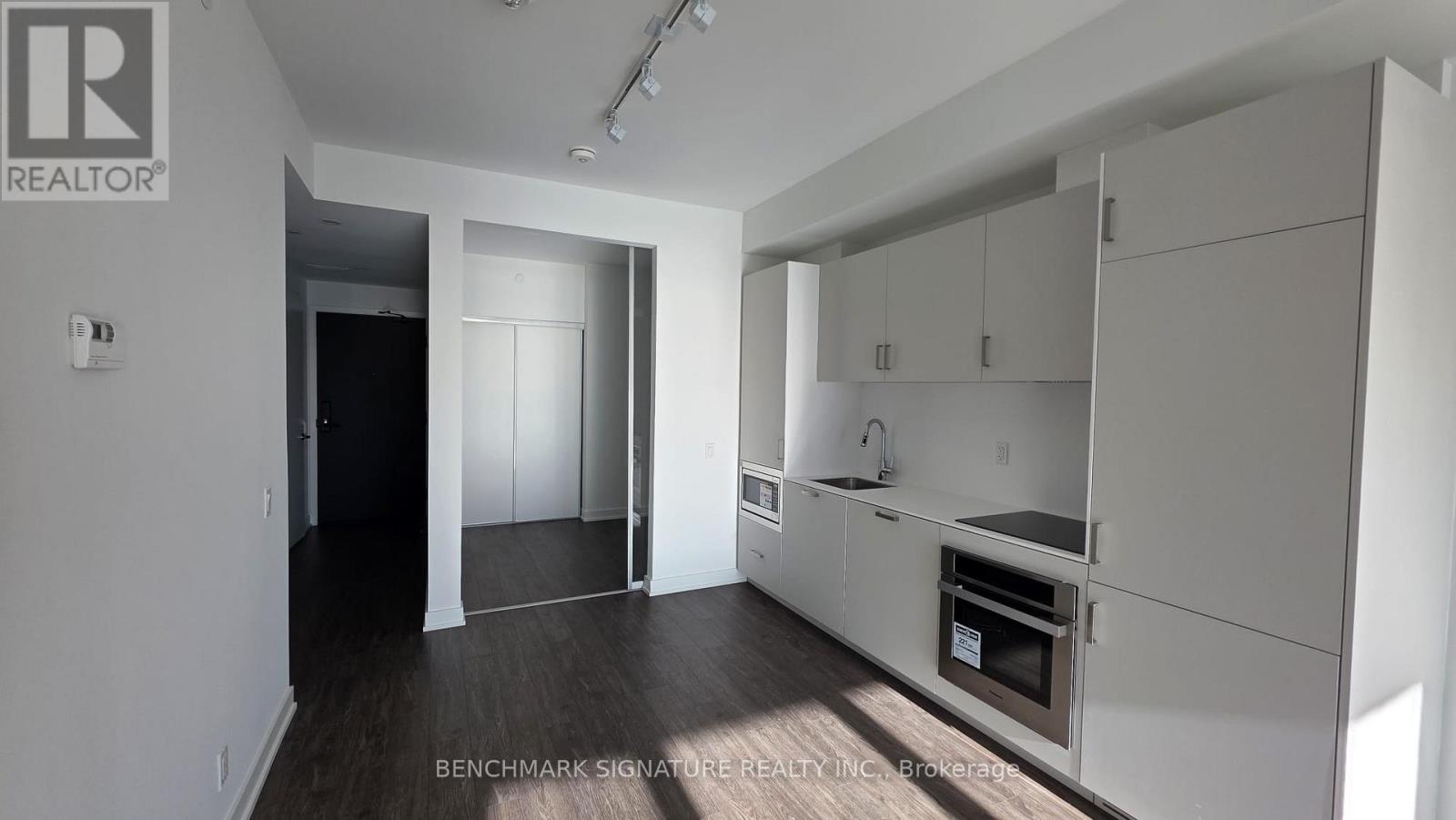 5009 - 88 Queen Street E, Toronto, Ontario  M5C 0B6 - Photo 14 - C12615410