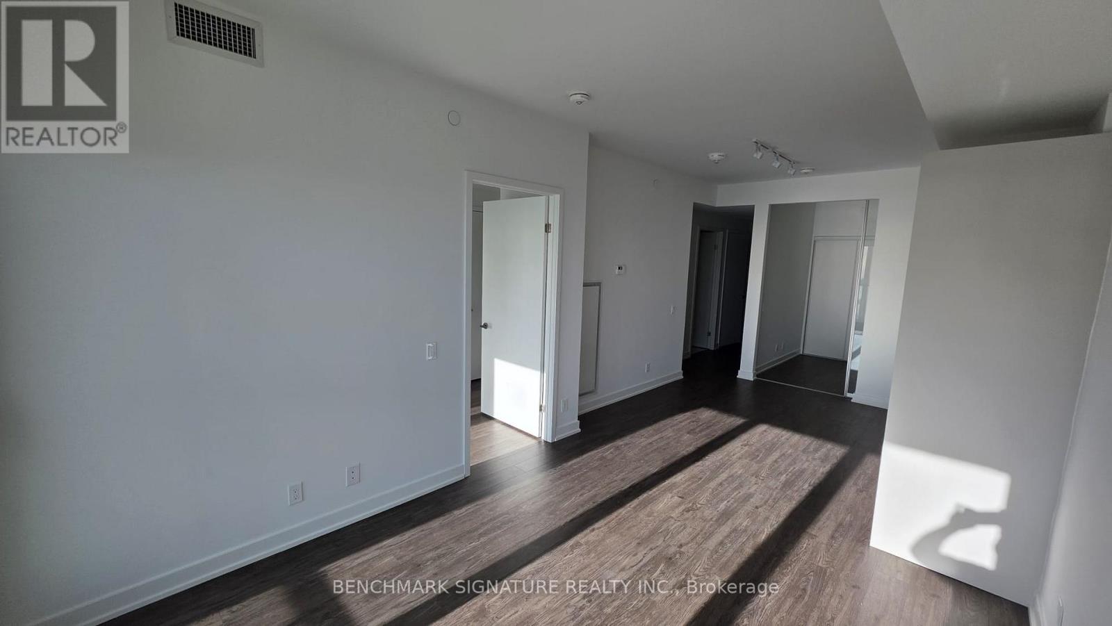 5009 - 88 Queen Street E, Toronto, Ontario  M5C 0B6 - Photo 17 - C12615410