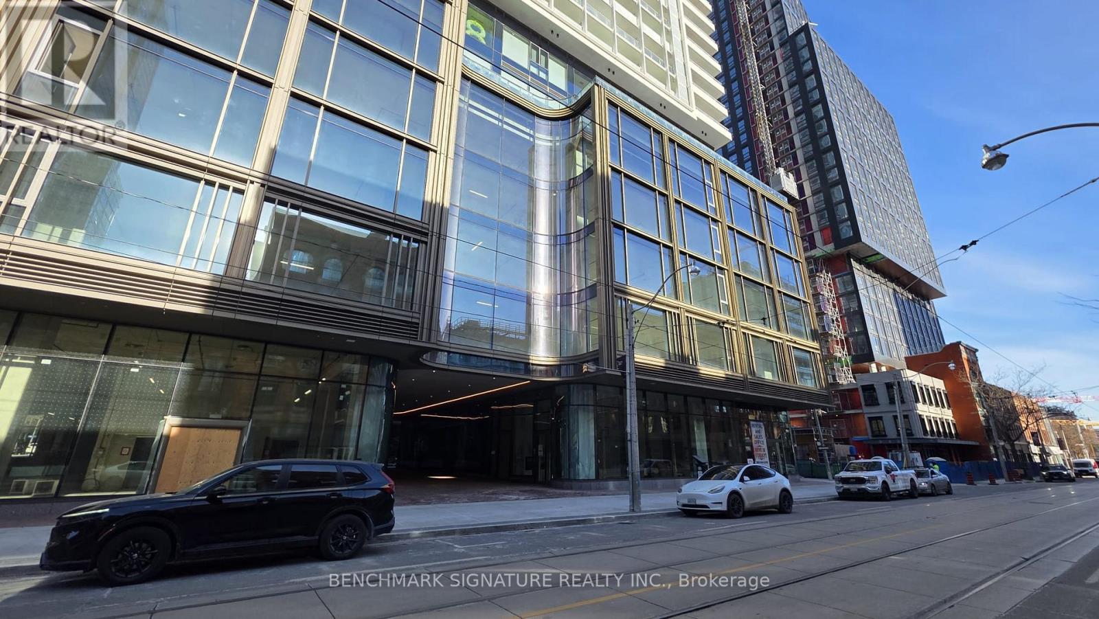 5009 - 88 Queen Street E, Toronto, Ontario  M5C 0B6 - Photo 2 - C12615410