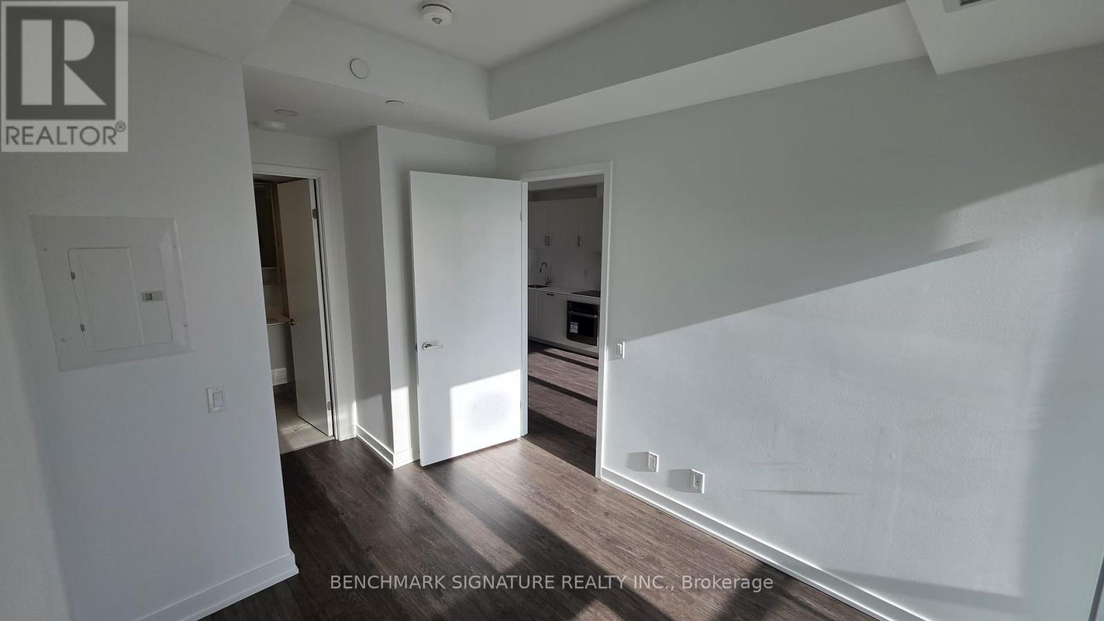 5009 - 88 Queen Street E, Toronto, Ontario  M5C 0B6 - Photo 25 - C12615410