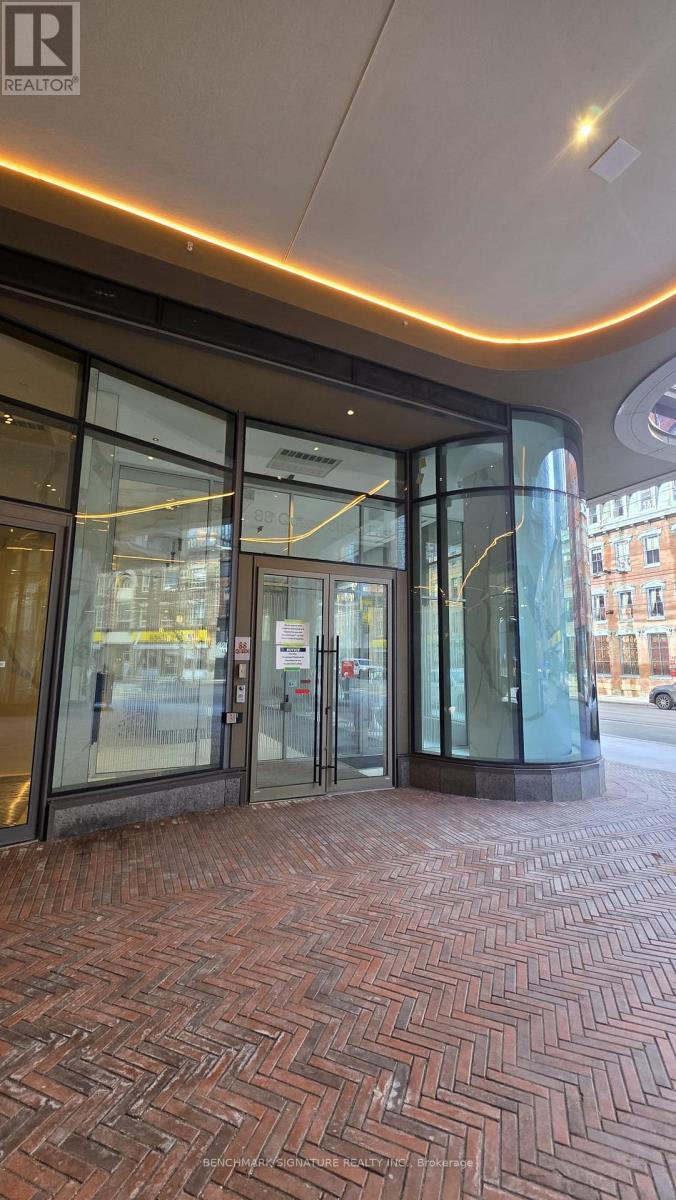 5009 - 88 Queen Street E, Toronto, Ontario  M5C 0B6 - Photo 3 - C12615410