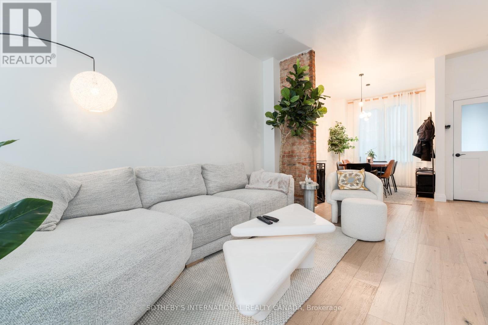 286 Euclid Avenue, Toronto, Ontario  M6J 2K2 - Photo 3 - C12615420