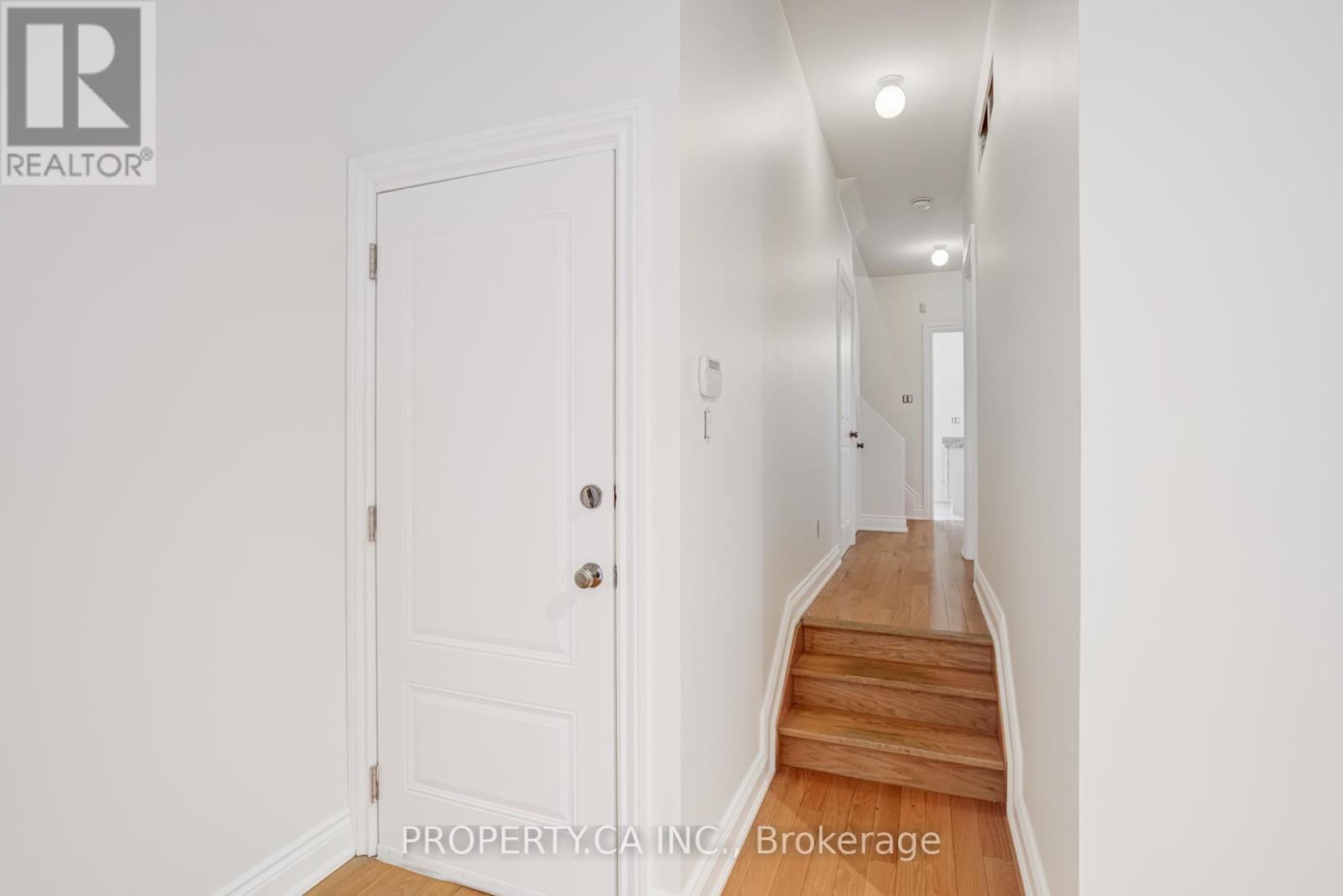 Upper - 21 D'arcy Street, Toronto, Ontario  M5T 1J8 - Photo 13 - C12615436