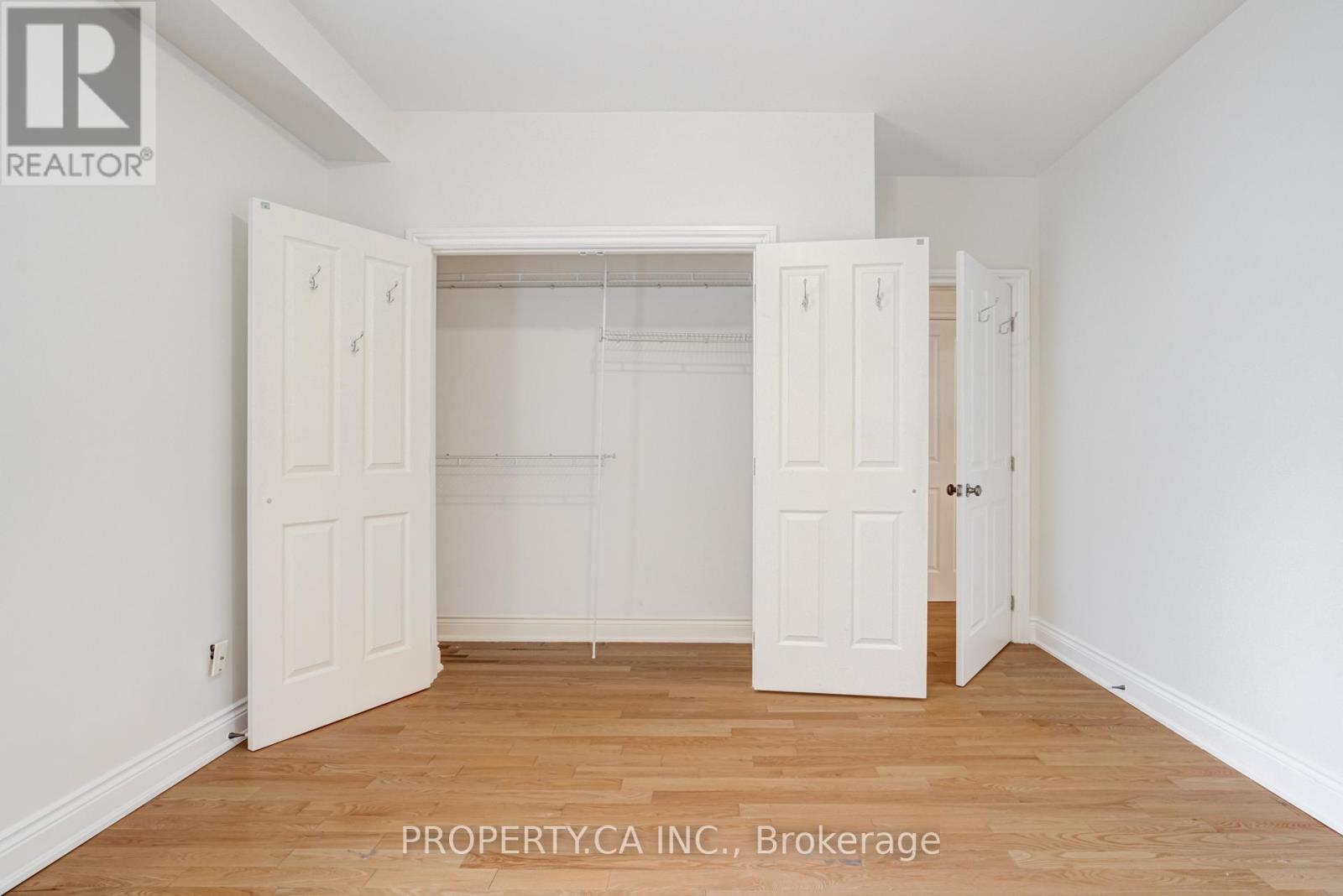 Upper - 21 D'arcy Street, Toronto, Ontario  M5T 1J8 - Photo 18 - C12615436