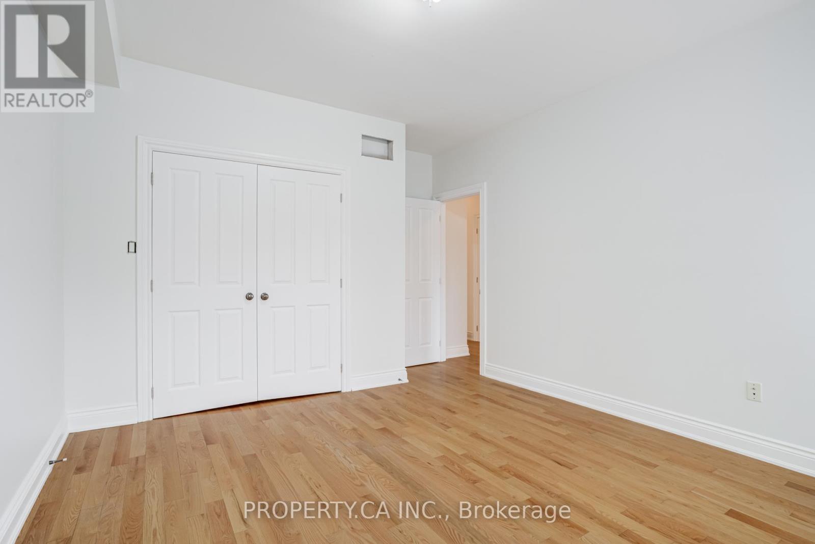 Upper - 21 D'arcy Street, Toronto, Ontario  M5T 1J8 - Photo 21 - C12615436