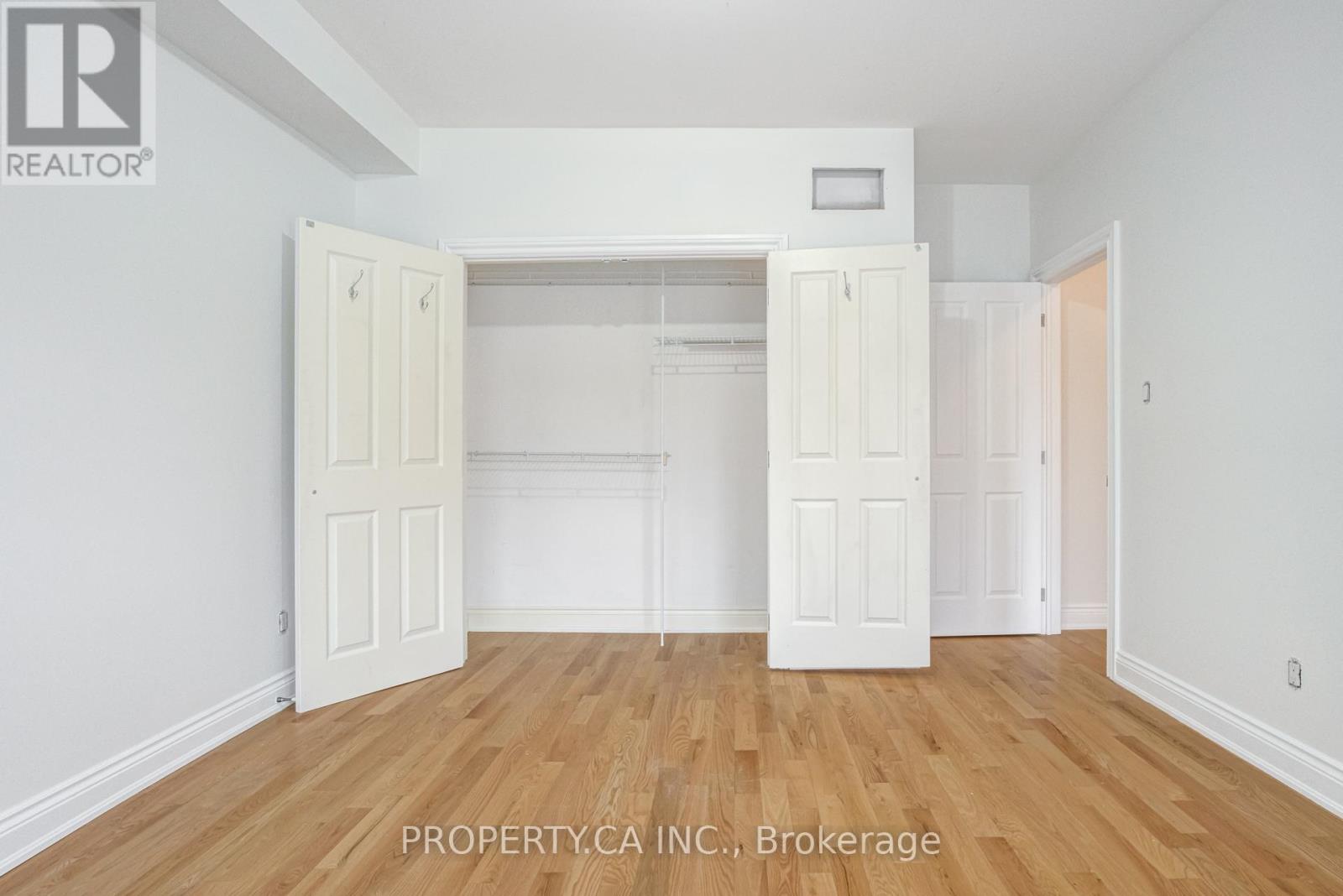 Upper - 21 D'arcy Street, Toronto, Ontario  M5T 1J8 - Photo 22 - C12615436