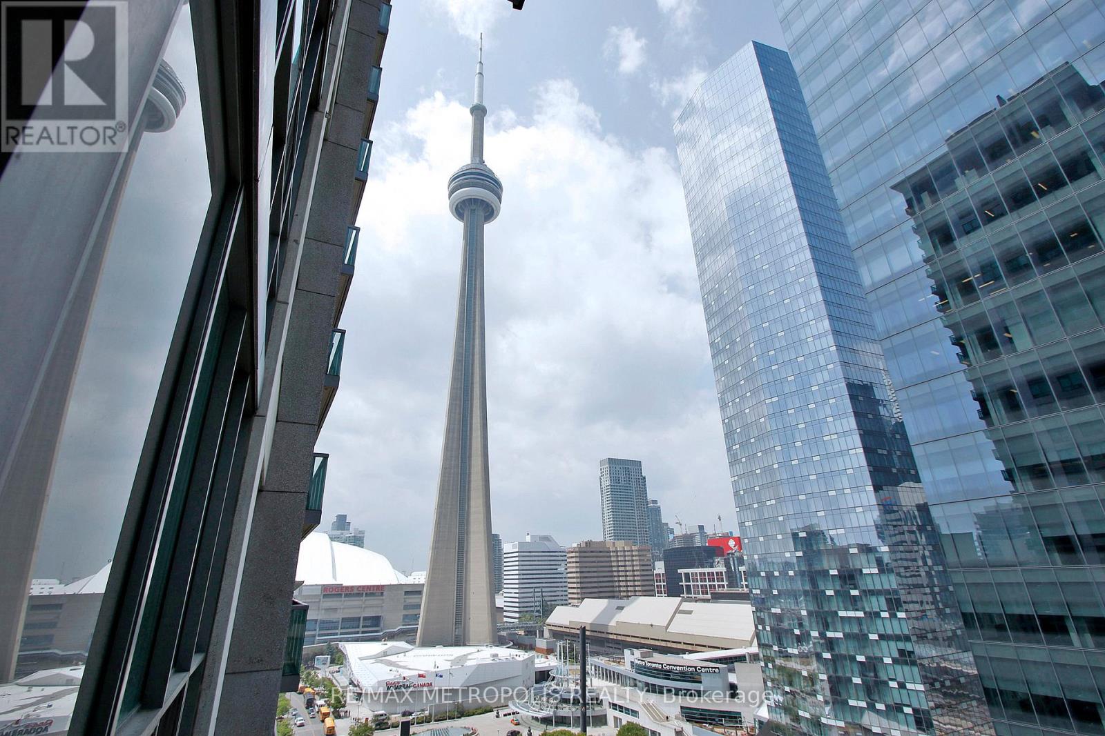 2006 - 30 GRAND TRUNK CRESCENT, toronto (waterfront communities), Ontario