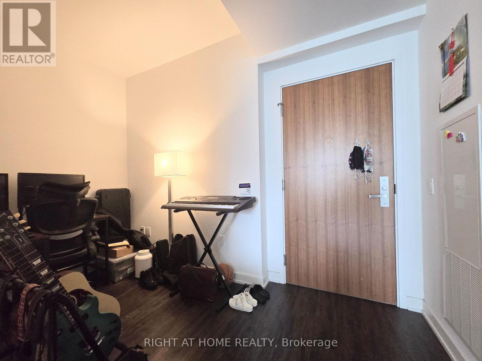 1905 - 15 Queens Quay E, Toronto, Ontario  M5E 0A4 - Photo 13 - C12615478