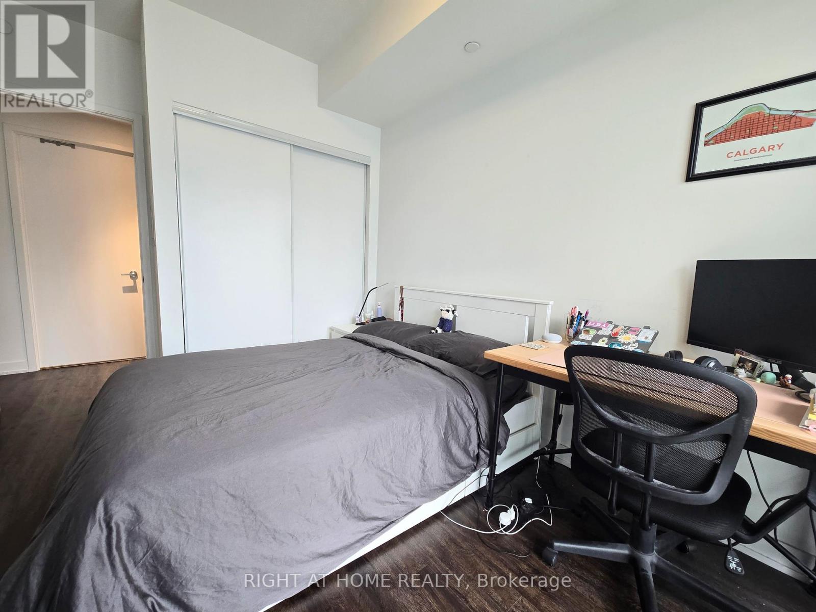 1905 - 15 Queens Quay E, Toronto, Ontario  M5E 0A4 - Photo 15 - C12615478