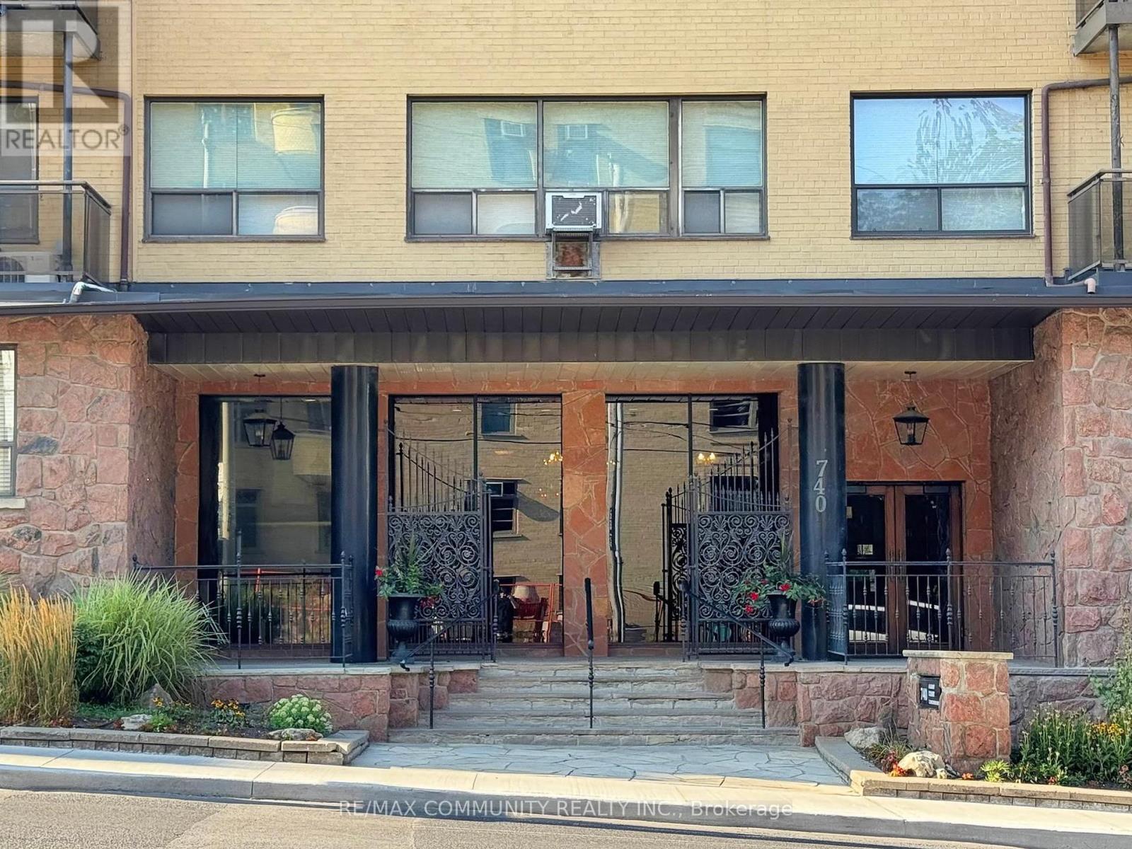 309 - 740 Eglinton Avenue W, Toronto, Ontario  M5N 1C4 - Photo 4 - C12615514