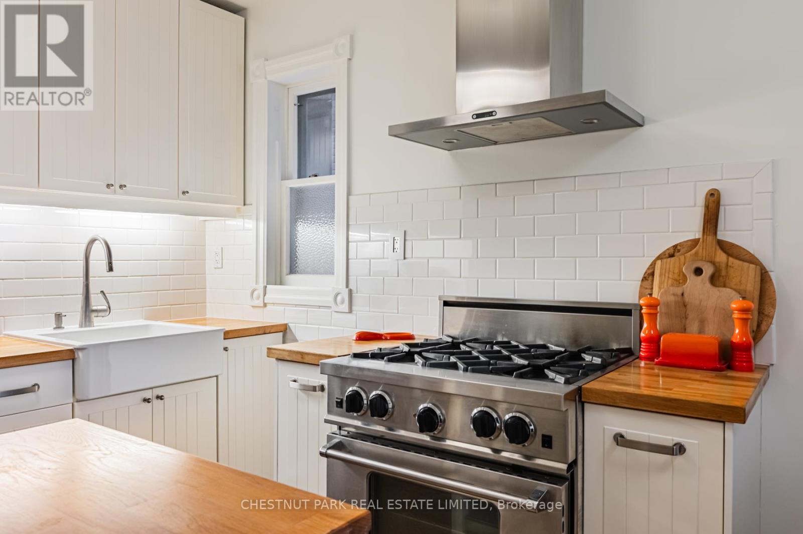 A - 381 St Clarens Avenue, Toronto, Ontario  M6H 3W2 - Photo 5 - C12615554