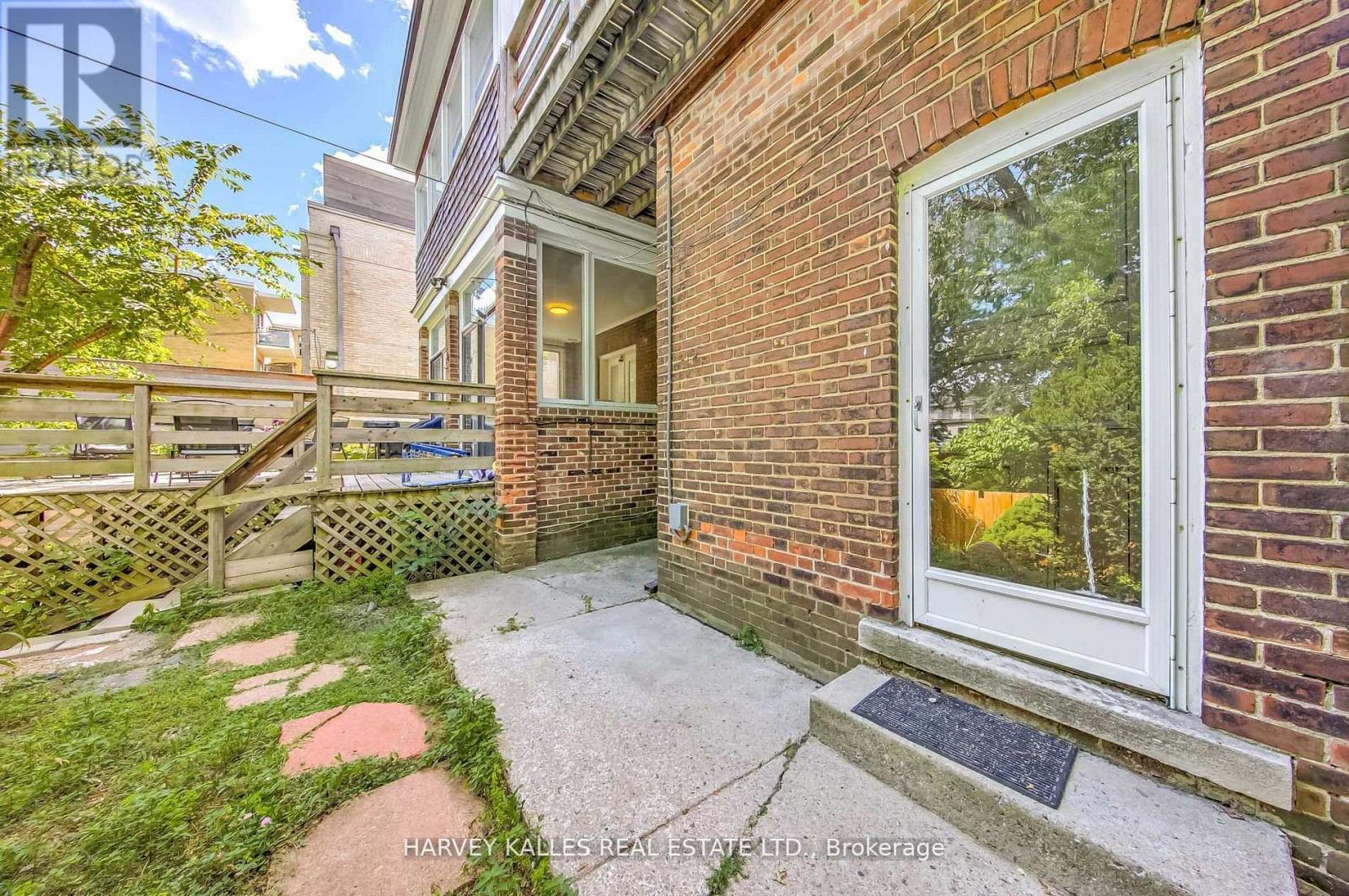 Lower - 11 Parkwood Avenue, Toronto, Ontario  M4V 2W9 - Photo 19 - C12615594