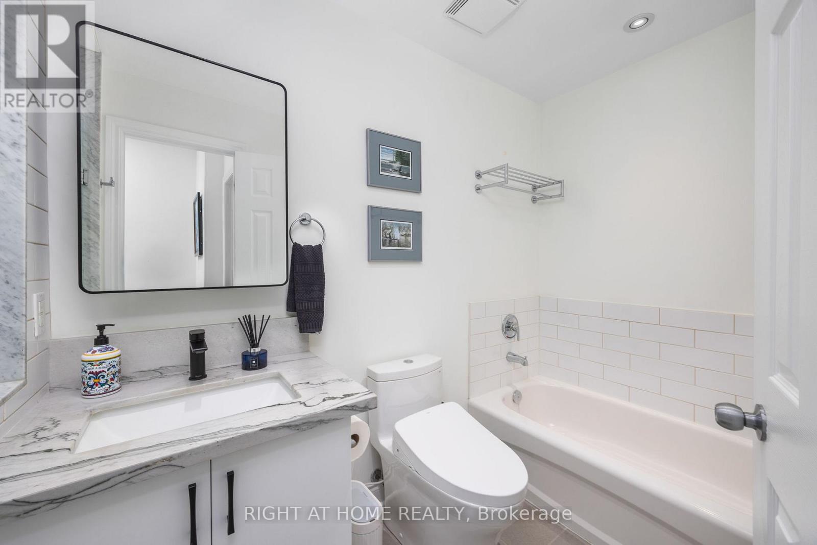 1011 Dundas Street E, Toronto, Ontario  M4M 1R6 - Photo 16 - E12615492