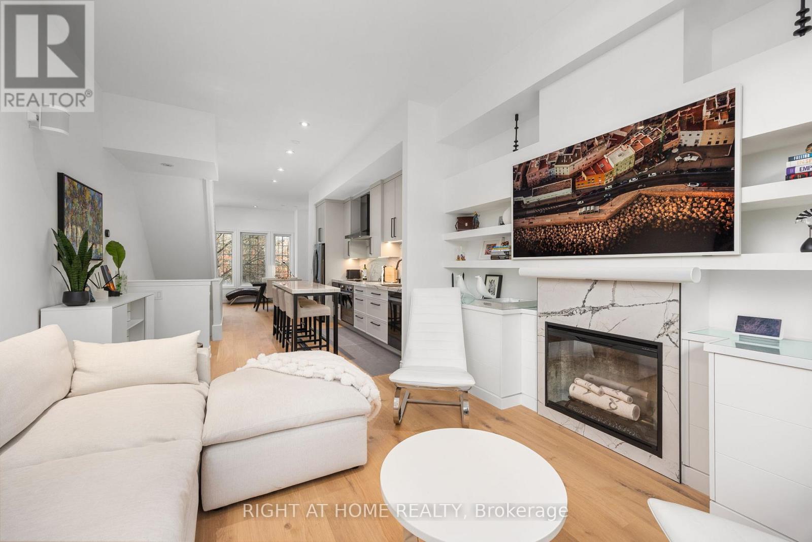 1011 Dundas Street E, Toronto, Ontario  M4M 1R6 - Photo 4 - E12615492