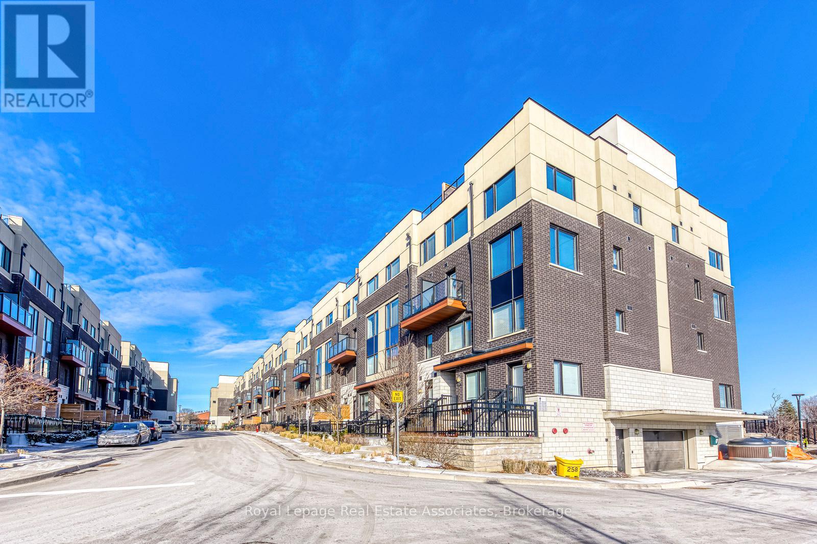 310 - 1555 KINGSTON ROAD, Pickering, Ontario