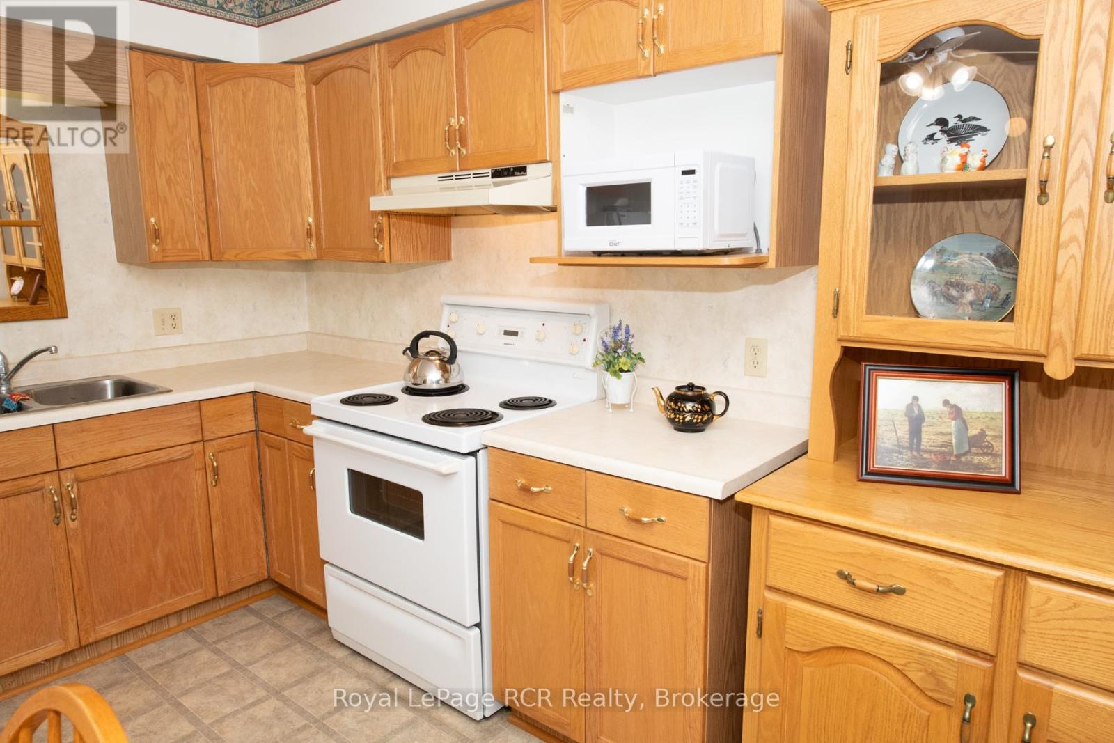 101 - 1-497 Birmingham St West Street W, Wellington North, Ontario N0G 2L1 - Photo 5 - X12096445