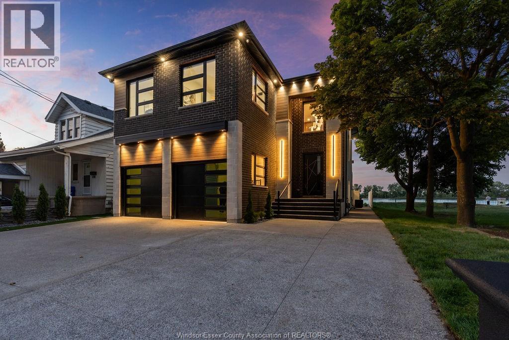 8720 Riverside Drive East, Windsor, Ontario  N8S 1E9 - Photo 2 - 25031496