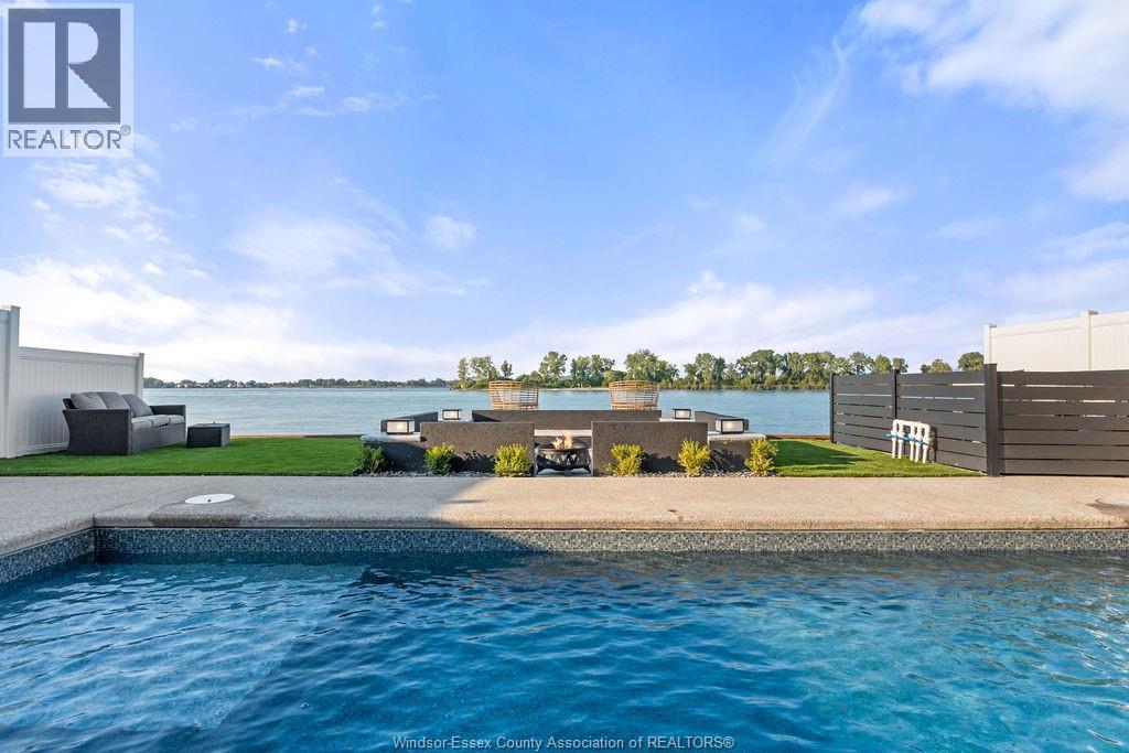 8720 Riverside Drive East, Windsor, Ontario  N8S 1E9 - Photo 38 - 25031496