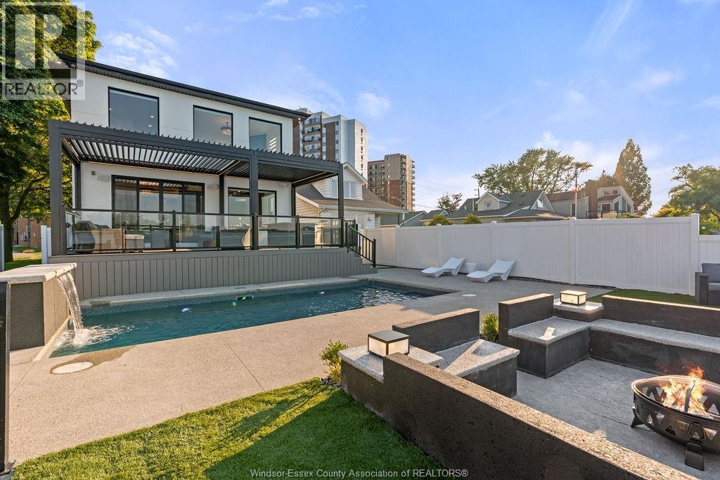 8720 Riverside Drive East, Windsor, Ontario  N8S 1E9 - Photo 46 - 25031496