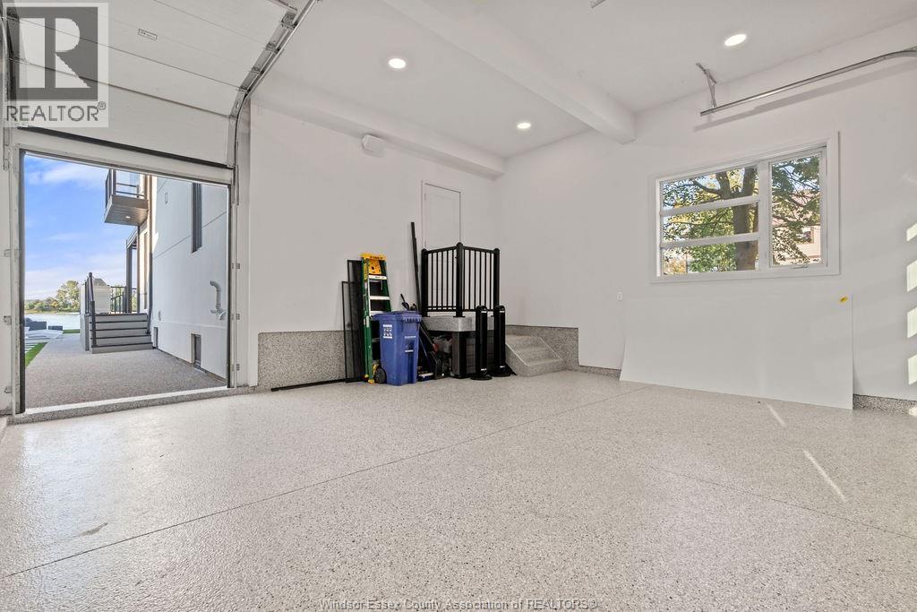 8720 Riverside Drive East, Windsor, Ontario  N8S 1E9 - Photo 8 - 25031496