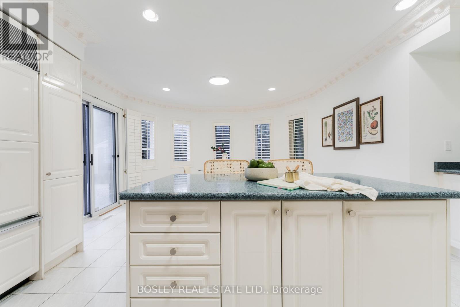 82 Woodstone Avenue, Richmond Hill, Ontario  L4S 1G8 - Photo 11 - N12615426