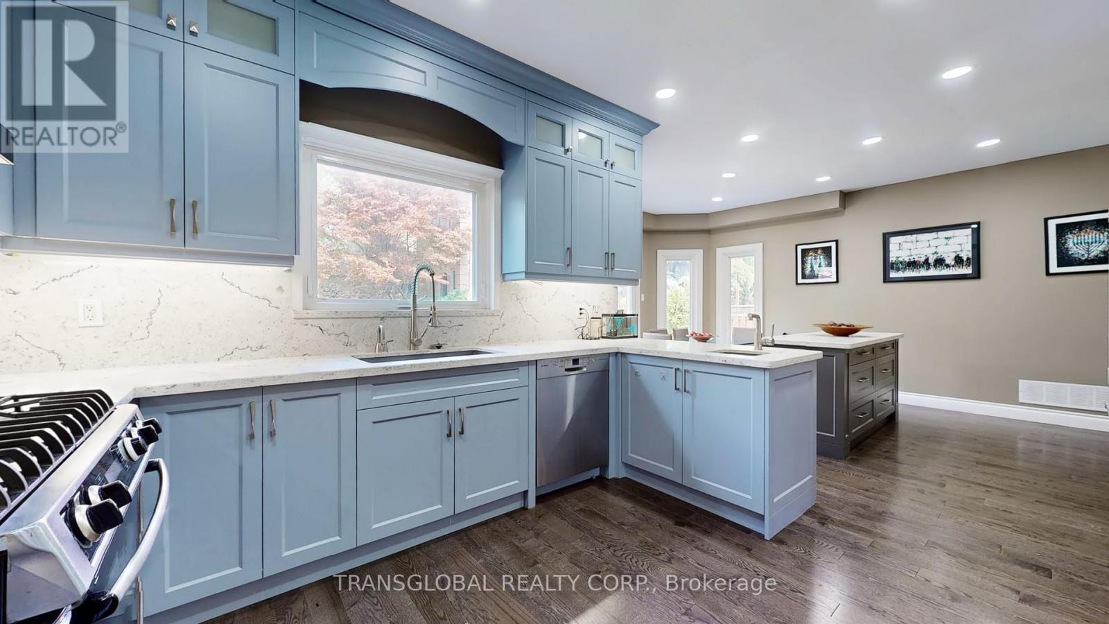 458 Beverley Glen Boulevard, Vaughan, Ontario  L4J 7S2 - Photo 4 - N12615460