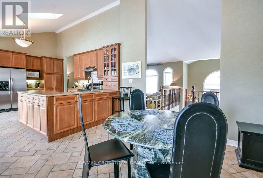 25 Cunningham Drive, Essa, Ontario  L0L 2N0 - Photo 15 - N12615474