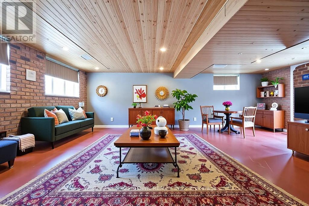 25 Cunningham Drive, Essa (Thornton), Ontario  L0L 2N0 - Photo 29 - N12615474