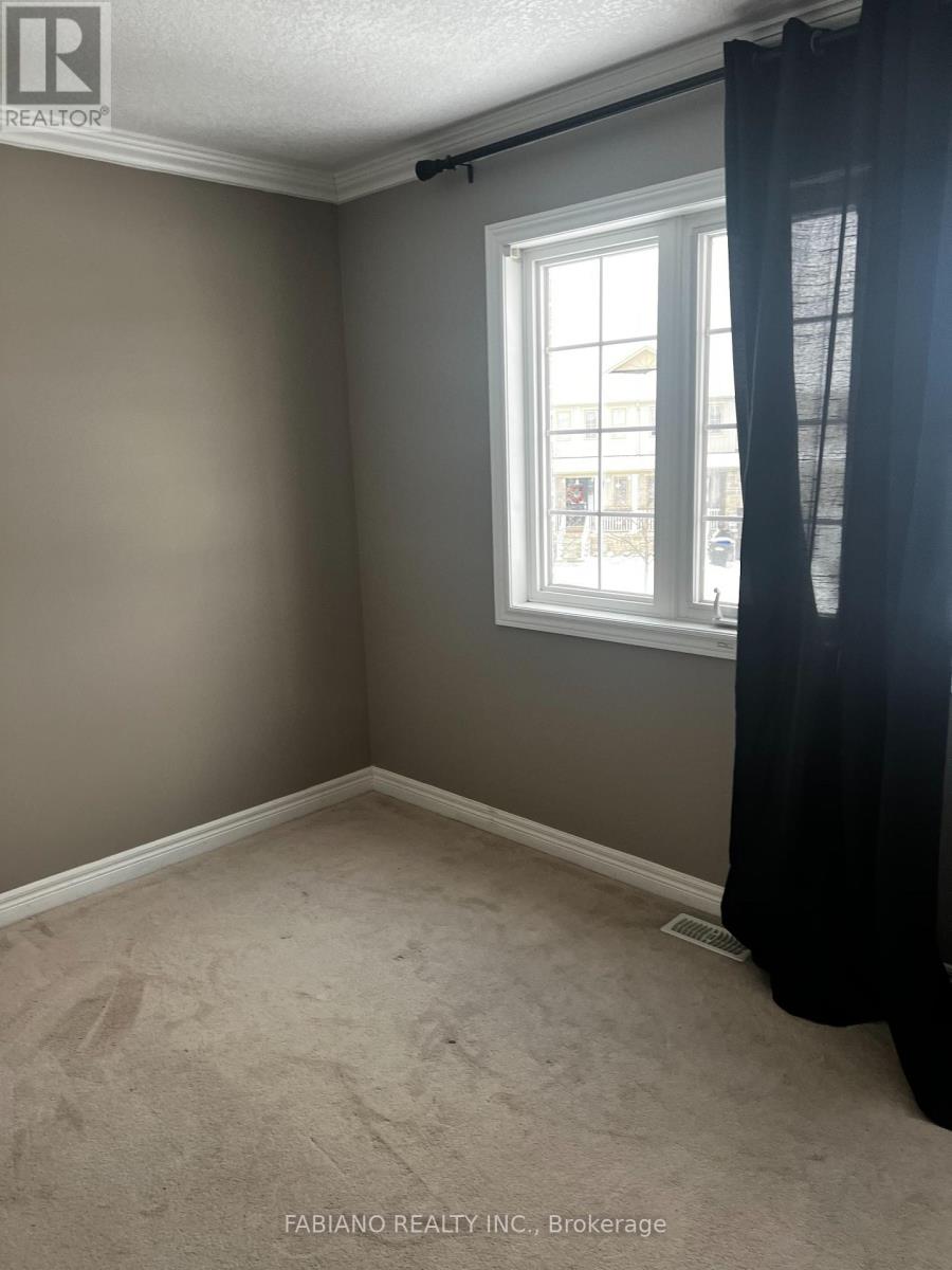 9 Admiral Crescent, Essa, Ontario  L0M 1B4 - Photo 12 - N12615526