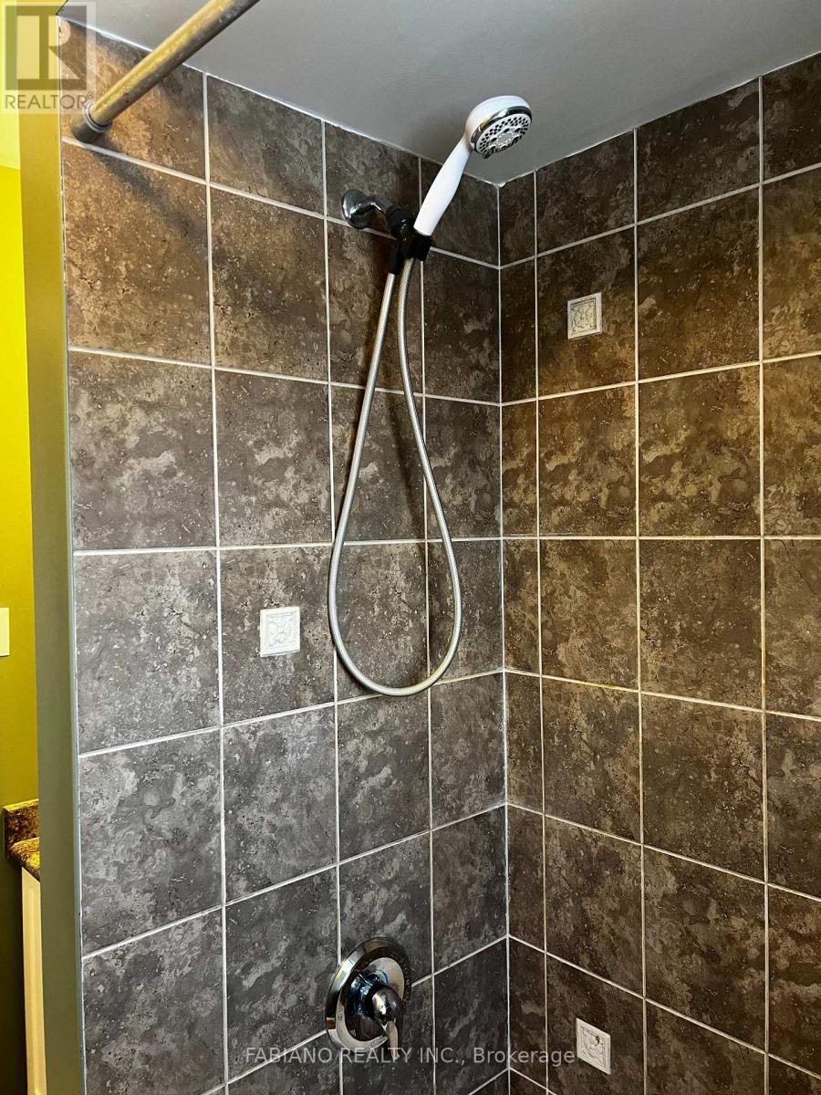 9 Admiral Crescent, Essa, Ontario  L0M 1B4 - Photo 13 - N12615526