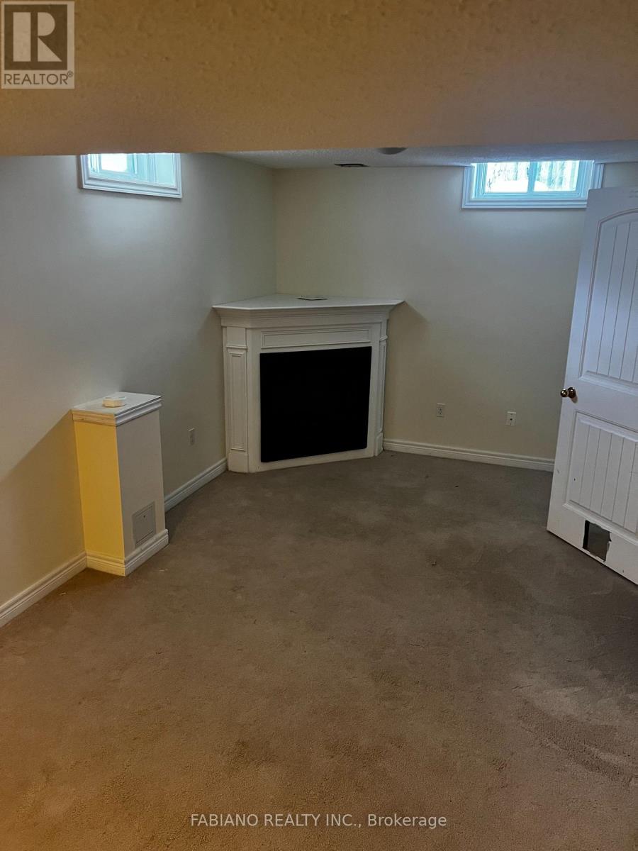 9 Admiral Crescent, Essa, Ontario  L0M 1B4 - Photo 24 - N12615526