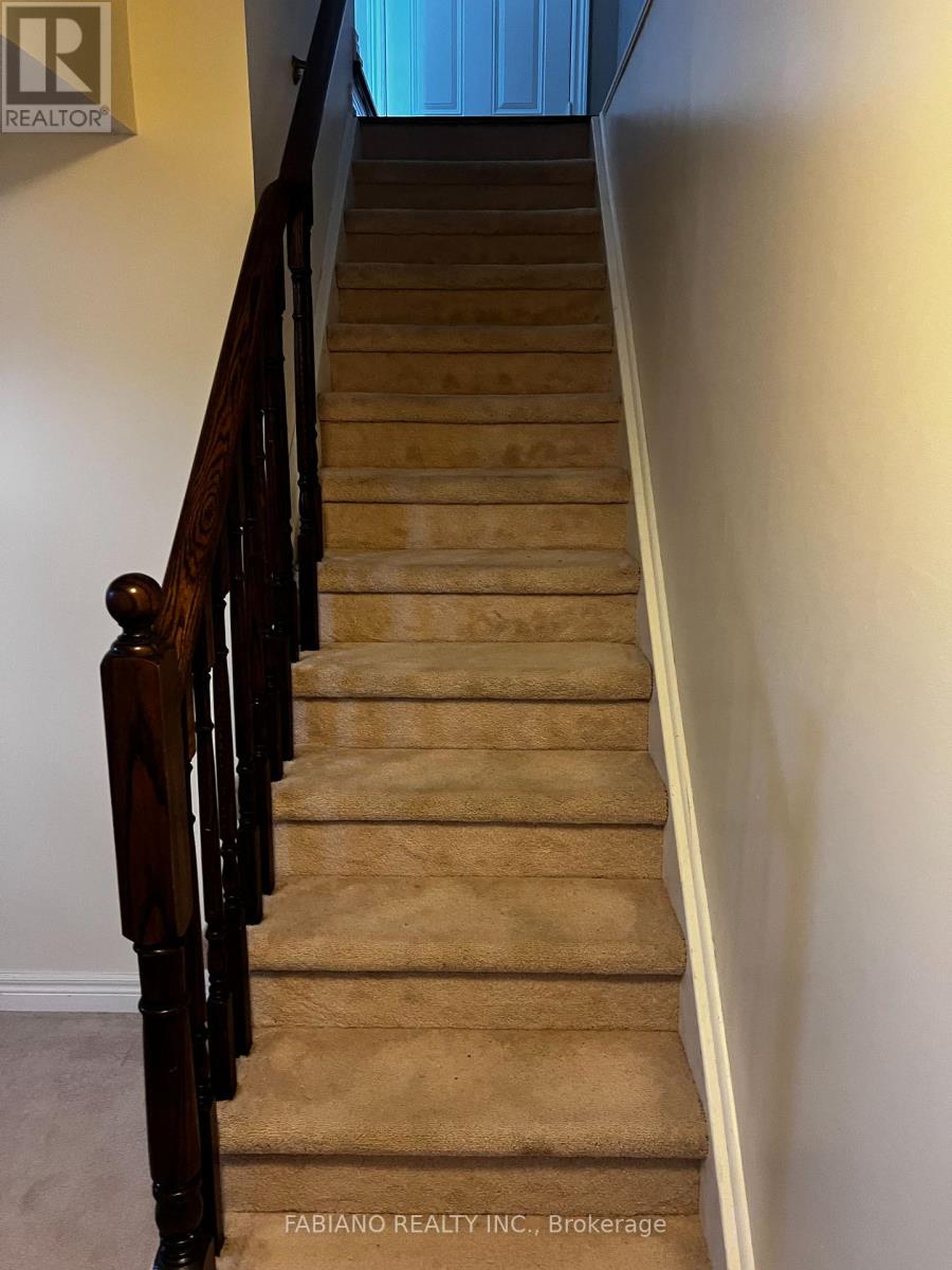 9 Admiral Crescent, Essa, Ontario  L0M 1B4 - Photo 25 - N12615526