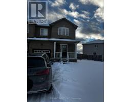 9 ADMIRAL CRESCENT, Essa, Ontario