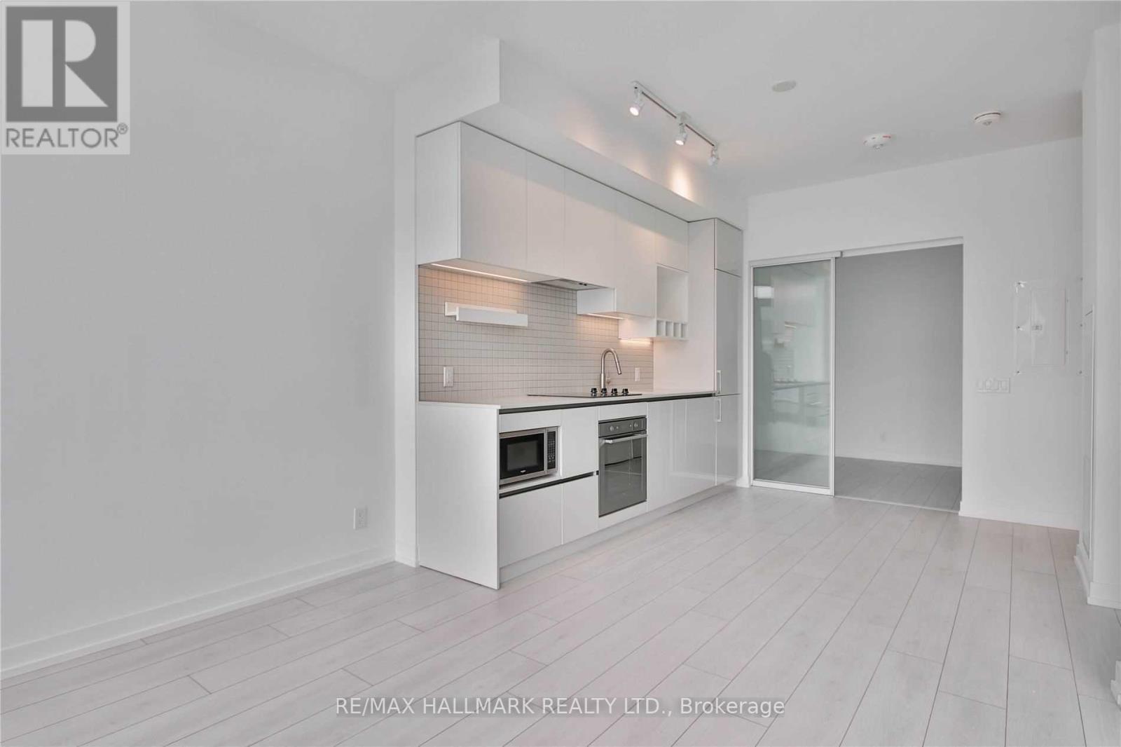 1206 - 5 Buttermill Avenue, Vaughan, Ontario  L4K 0J5 - Photo 17 - N12615540