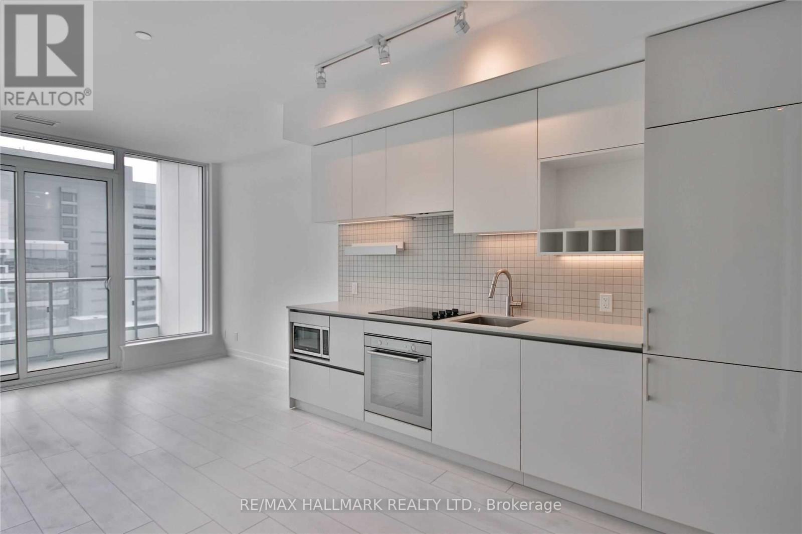 1206 - 5 Buttermill Avenue, Vaughan, Ontario  L4K 0J5 - Photo 7 - N12615540