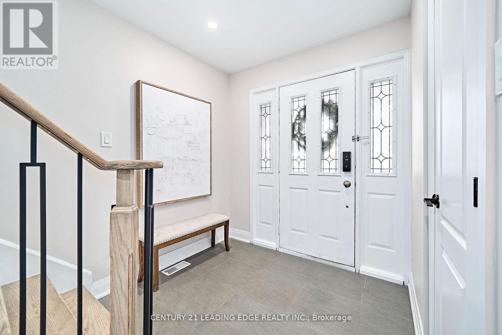 14 Opal Court, Whitchurch-Stouffville, Ontario  L4A 8C2 - Photo 4 - N12615550