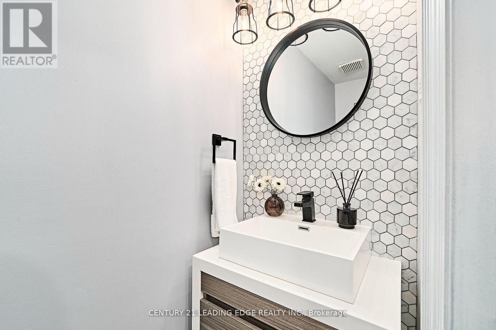 14 Opal Court, Whitchurch-Stouffville, Ontario  L4A 8C2 - Photo 7 - N12615550