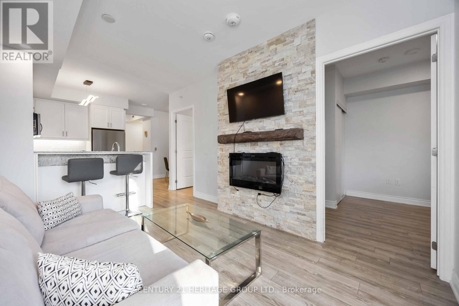 201 - 9618 Yonge Street, Richmond Hill, Ontario  L4C 0X5 - Photo 21 - N12615564