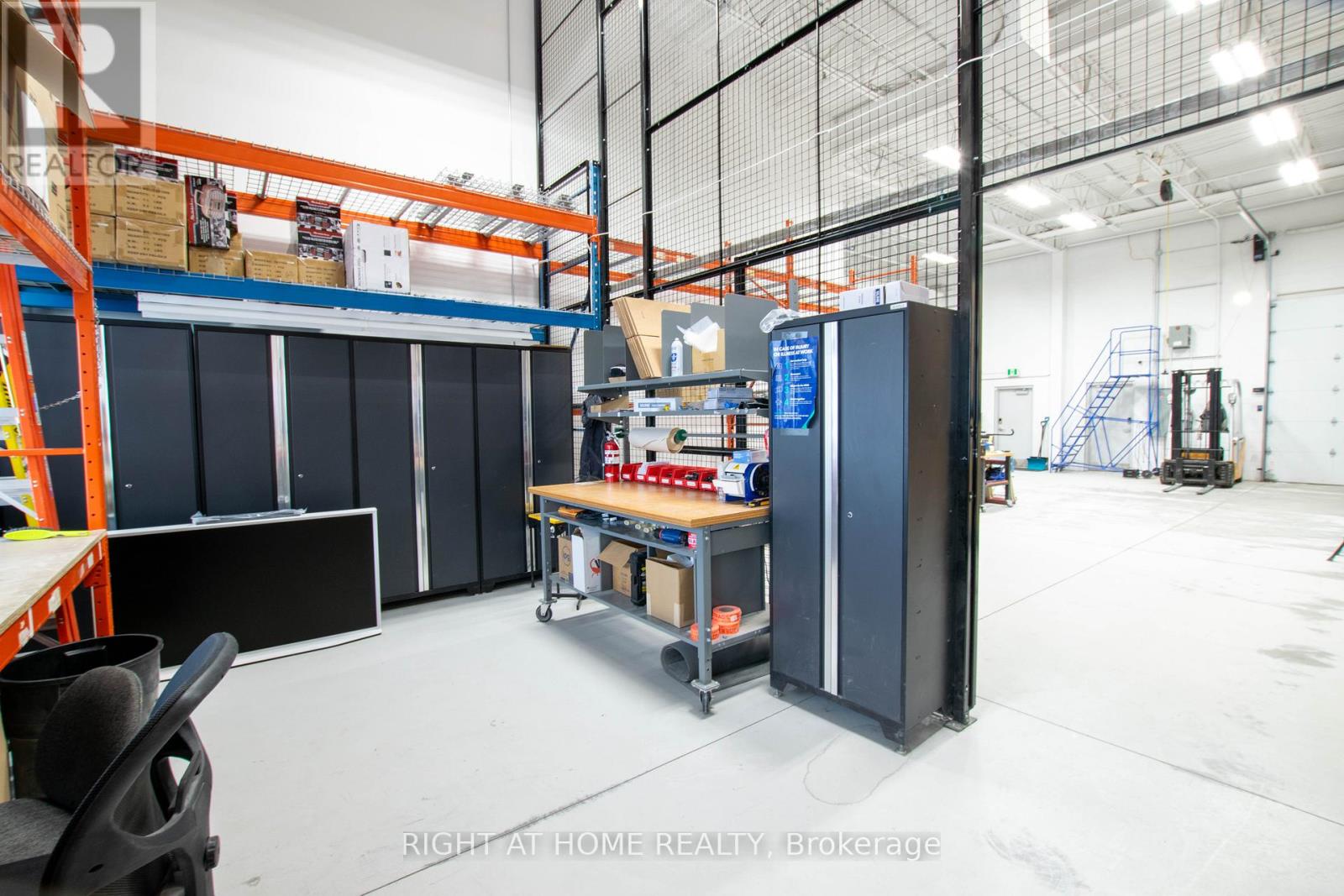 4 & 5 - 38 Innovator Avenue, Whitchurch-Stouffville, Ontario  L4A 0Y2 - Photo 18 - N12615566