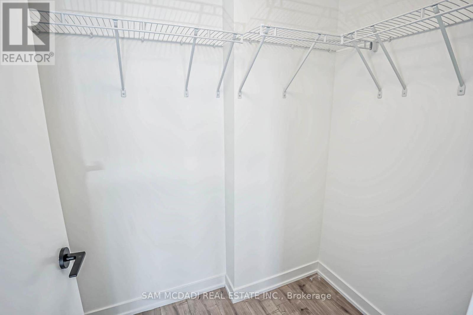 805 - 220 Missinnihe Way, Mississauga, Ontario  L5H 0A9 - Photo 18 - W12594530