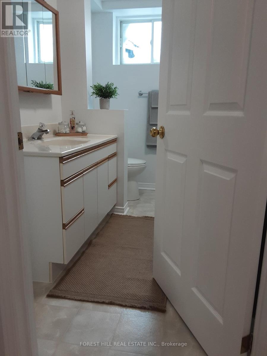 Bsmt - 3 Longman Drive, Barrie, Ontario L4N 7E5 - Photo 10 - S12615524