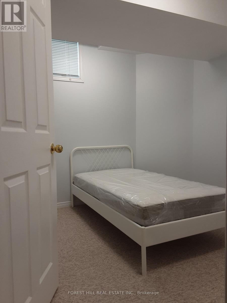 Bsmt - 3 Longman Drive, Barrie, Ontario L4N 7E5 - Photo 9 - S12615524